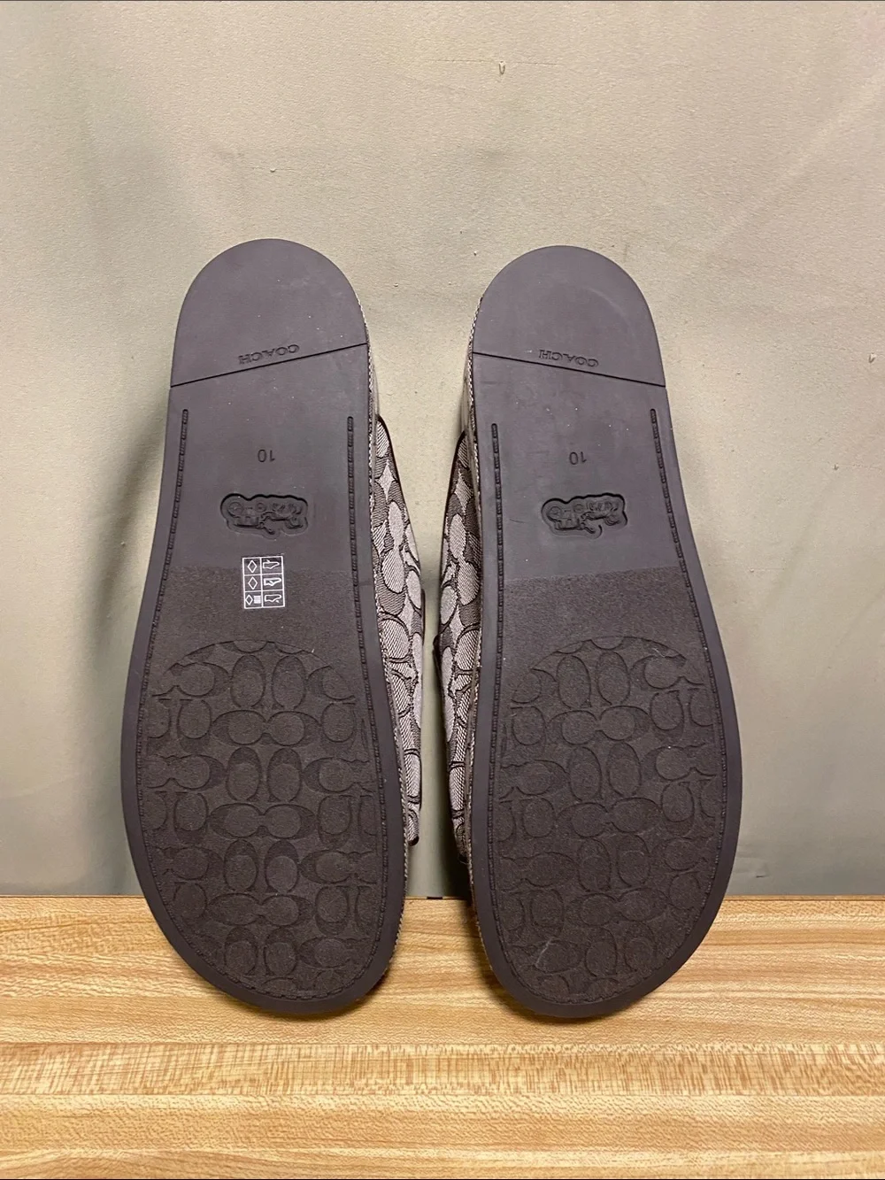 Coach Two Band Platform Slide In Signature Jacquard Oak Maple Women’s size 10B